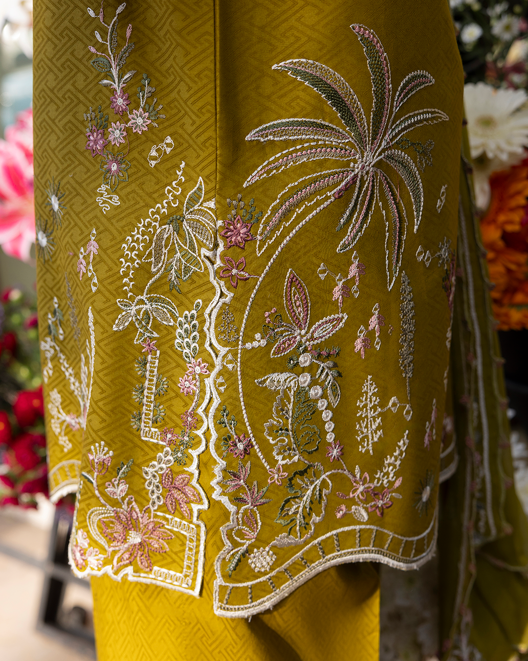 Lueur - Stitched 3 Piece Embroidered Lawn